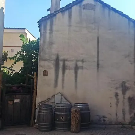 Sa Domu 'eccia *