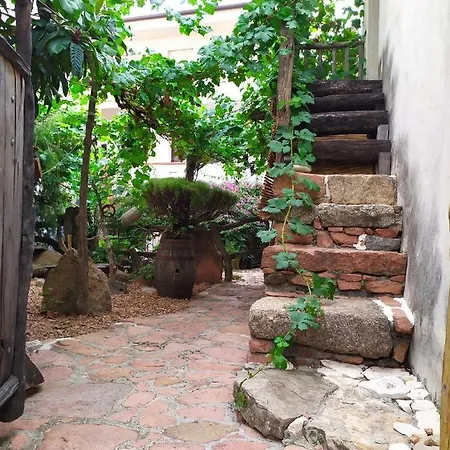 Sa Domu 'eccia Holiday home Urzulei