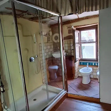 Sa Domu 'eccia * Urzulei