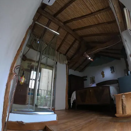 Dom wakacyjny Sa Domu 'eccia Urzulei